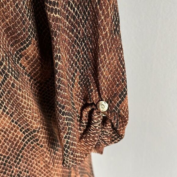 White House Black Market Top! - Picture 7 of 10